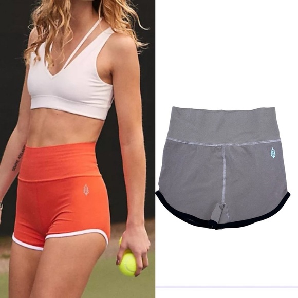 NWOT✨FP MOVEMENT✨- Dip It High Shorts M/L - Picture 5 of 13